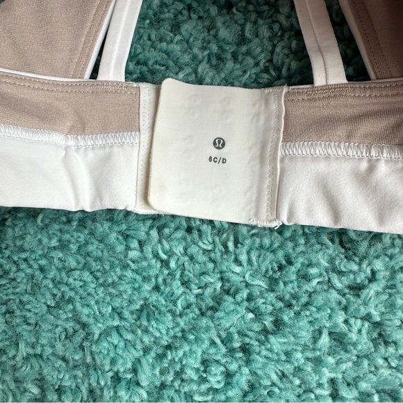 Lululemon Stash It All Bra - Picture 5 of 9